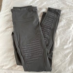 ALO ribbed leggings